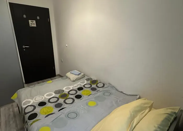 Comfort Guest 旅馆 *